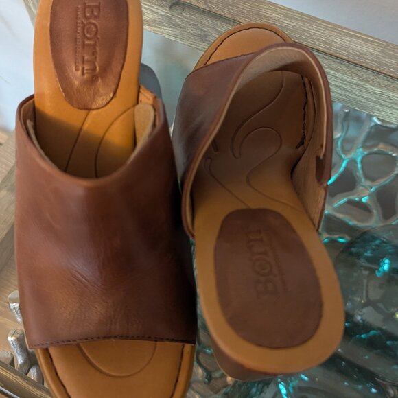 Clarks Brown Mule Shoes - Picture 6 of 9